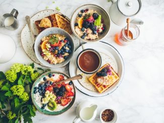 vegan ontbijt op tafel